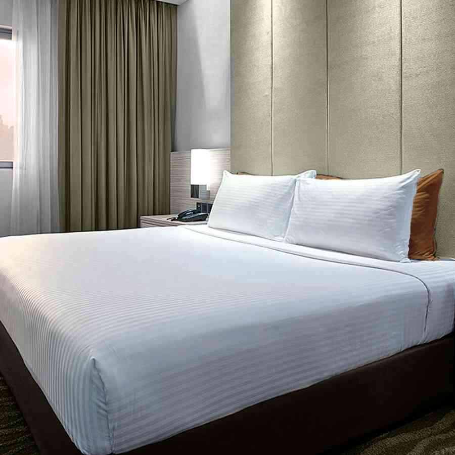 Cearceaf pat Matrimonial Satin Astra 100% bumbac 250x280 cm