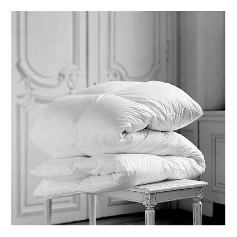 Pilota matlasata Toamna- Iarna Renforce bumbac alb 150X210CM